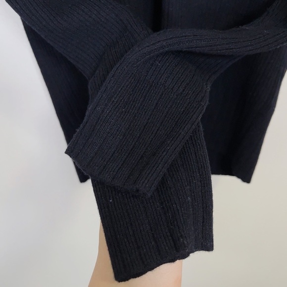 CLUB  MONACO | RIBBED EVERYDAY COLLAR SWEATER - Picture 11 of 12